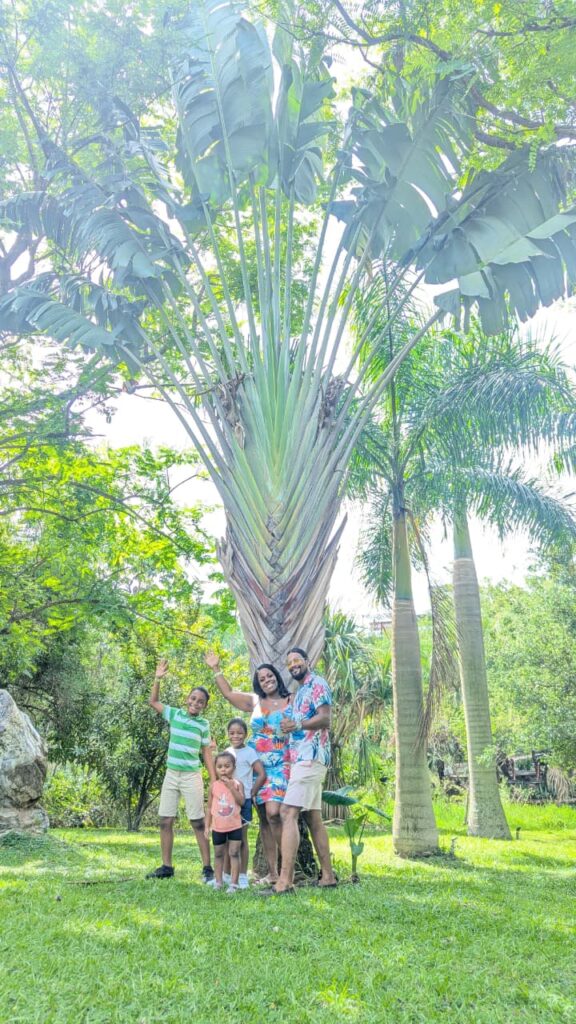 Meet the Team Behind Paradise in Paraguay: Faith, Hard Work, and a Heart for Service ๐บ๐ธ๐ต๐พ๐ Our Family in Paraguay